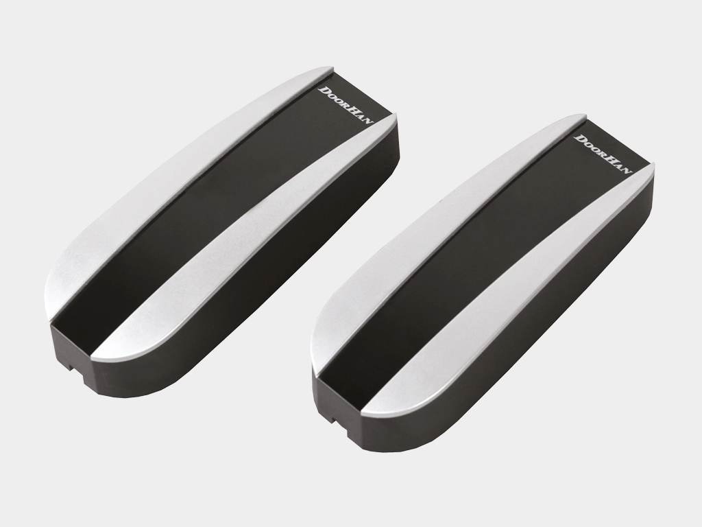 Фотоэлементы безопaсности PHOTOCELL-N, состоящие из инфракрасного передатчика и приемника.